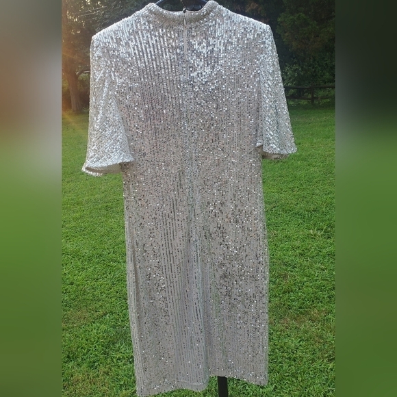 Eliza J Women's Sequined‎ Flutter-Sleeve Mock Neck Cocktail Dress Size 10 - Picture 3 of 13